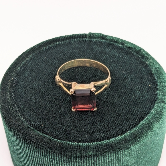18kt solid gold garnet ring - Picture 5 of 5